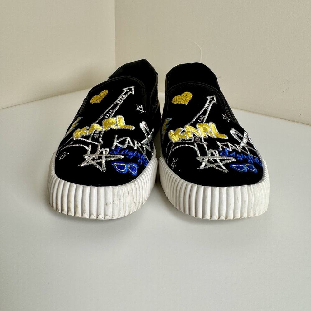 Karl Lagerfeld Paris Jazlyn Slip-On Sneakers Sz 8 Black Embroidered Graffiti - Picture 12 of 16